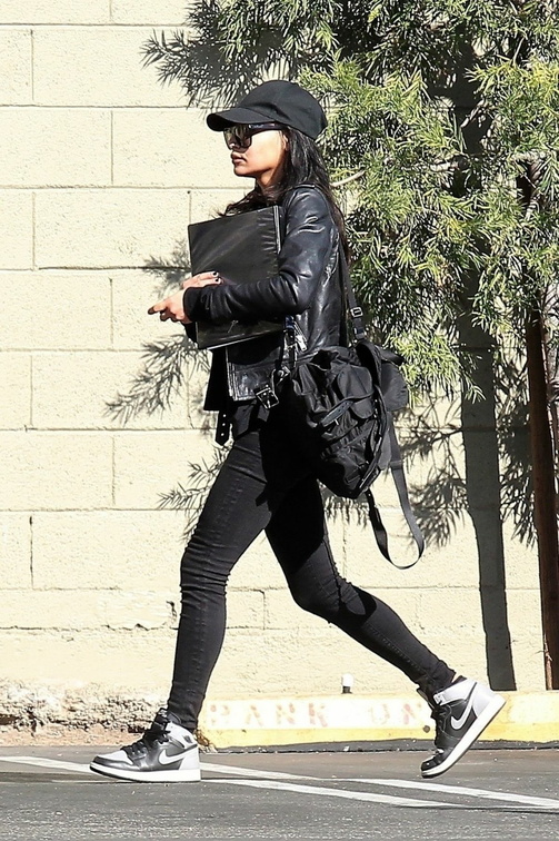 naya-rivera-out-and-about-in-los-angeles-01-22-2018-5.jpg